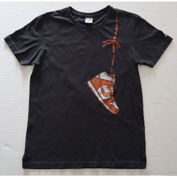 Vintage Nike Men's Sz M Black Dunk Shoes Over The Shoulder Short Sleeve T-Shirt - Picture 3 of 4